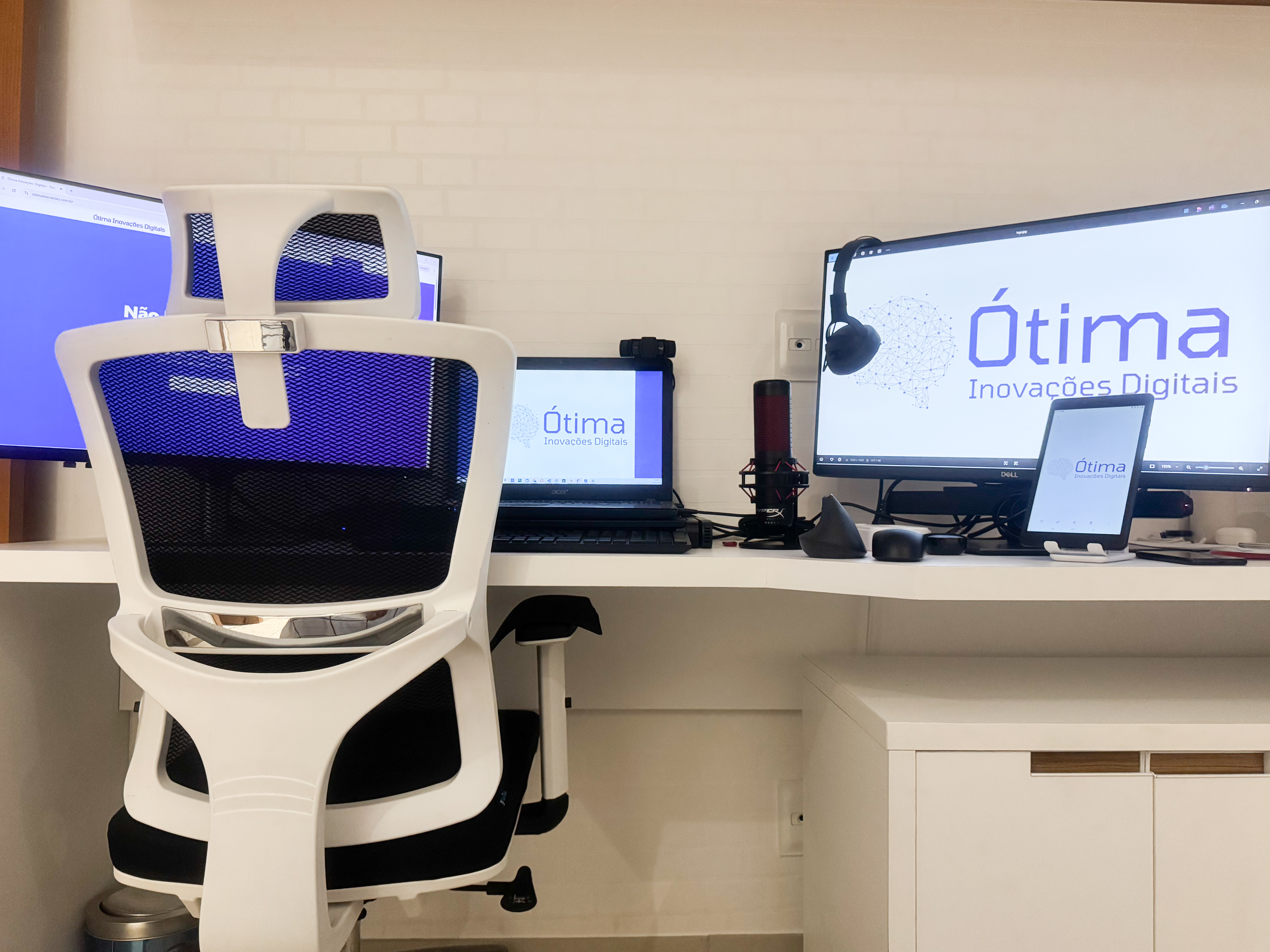 Equipe Ótima Inovações em ambiente de trabalho moderno