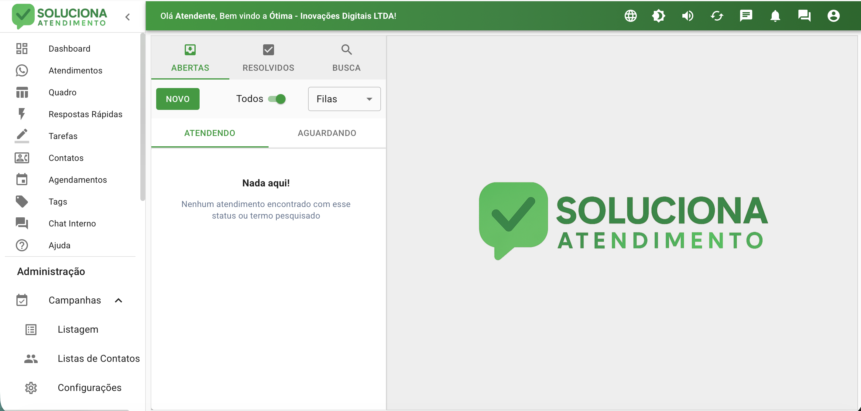 Tela de atendimento com histórico de conversa, notas internas e dados do cliente